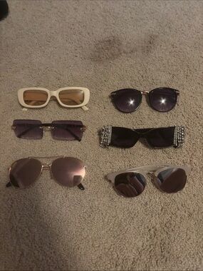 Women's Sunglasses - Fashion Accessory